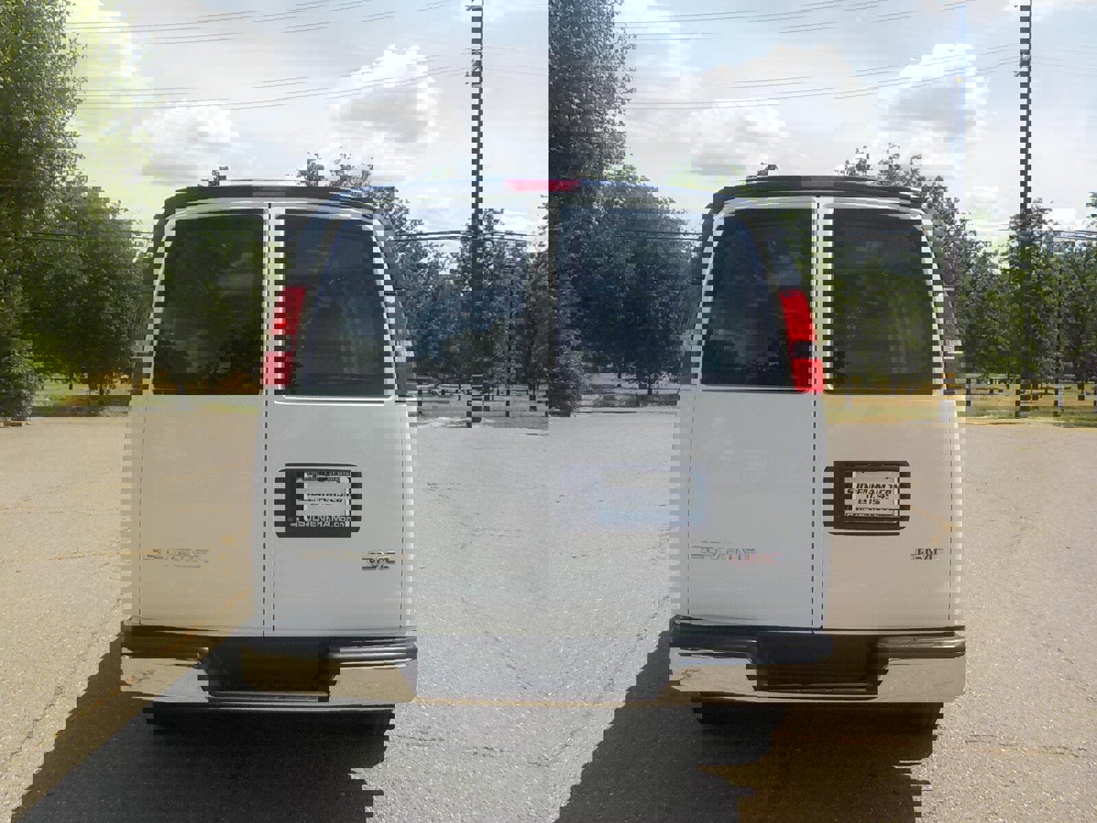 Used 2023 GMC Savana 2500 w/ Driver Convenience Package image 6