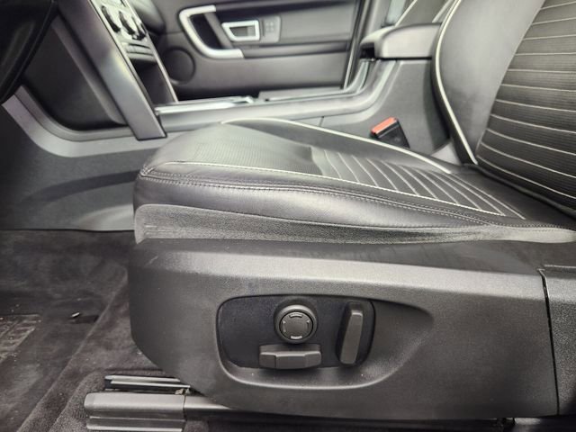 Used 2019 Land Rover Discovery Sport HSE AWD/4WD image 12