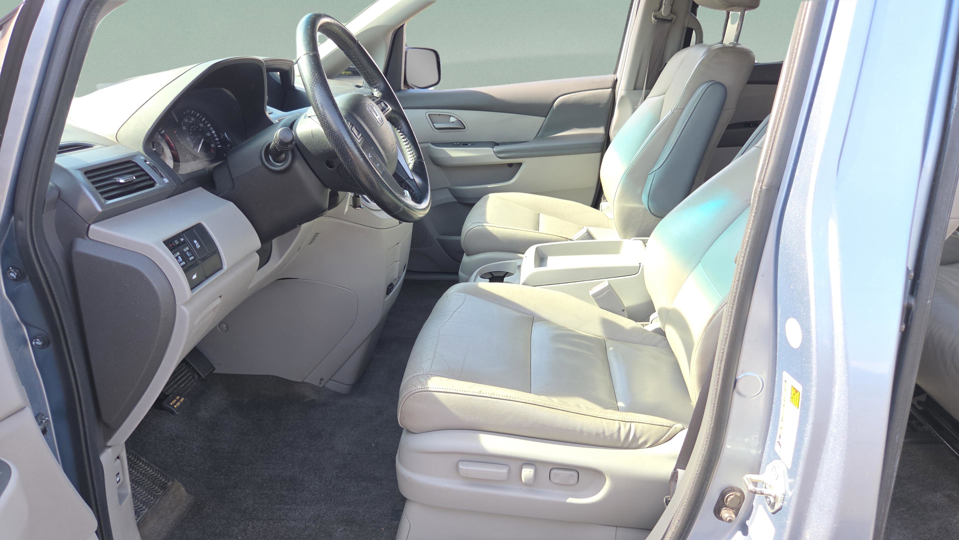 Used 2011 Honda Odyssey EX-L image 10
