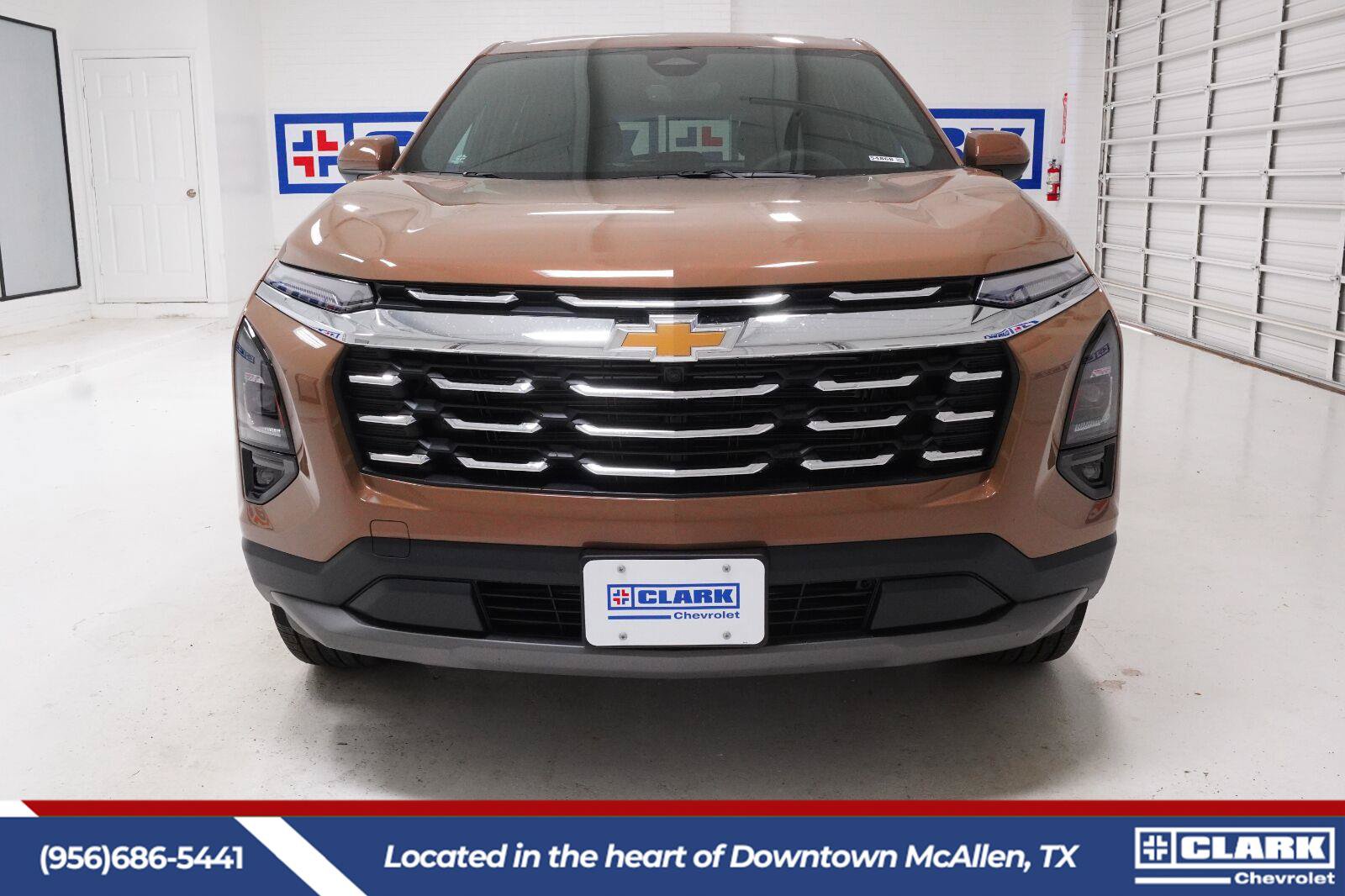 New 2027 Chevrolet Equinox LT w/ Safety and Technology Package FWD image 3