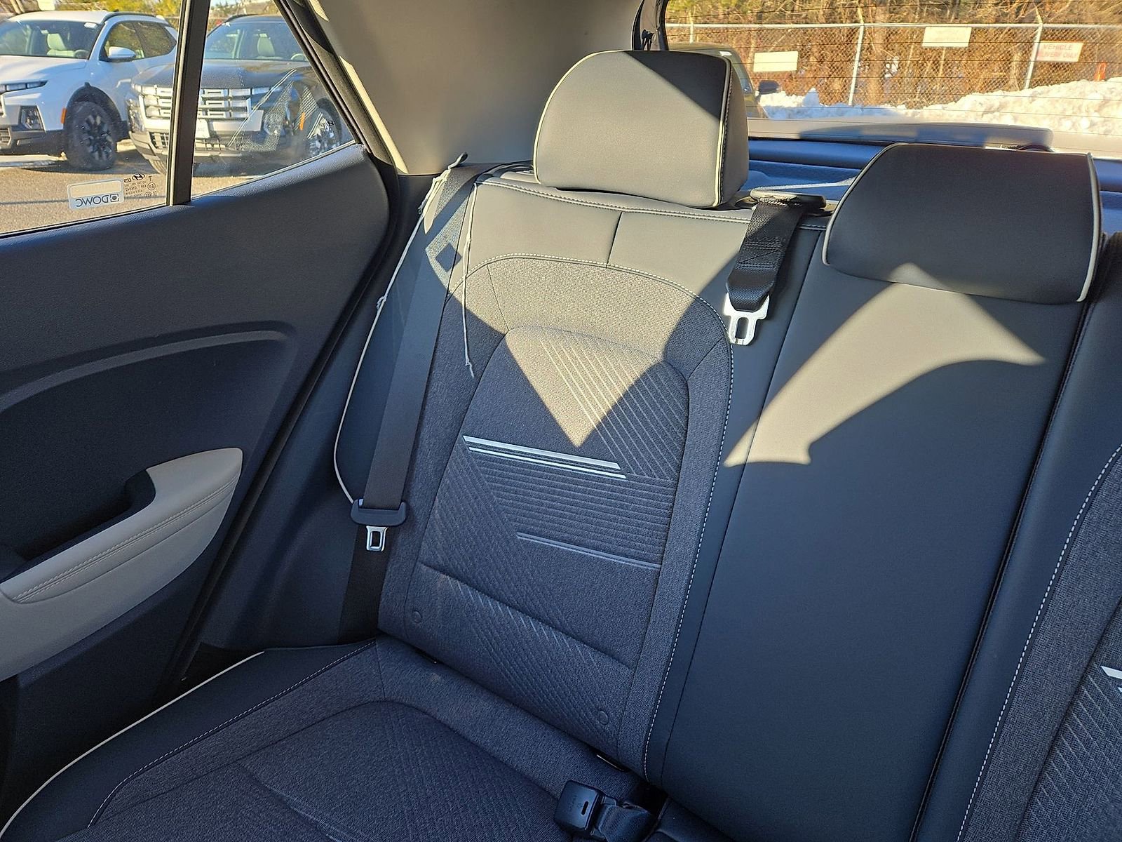 Certified 2025 Hyundai Venue Limited FWD image 12
