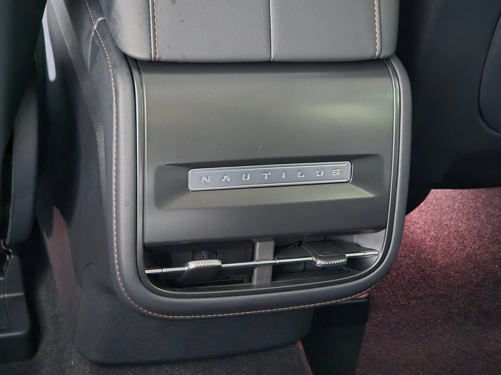 New 2026 Lincoln Nautilus Premier w/ Jet Appearance Package image 16