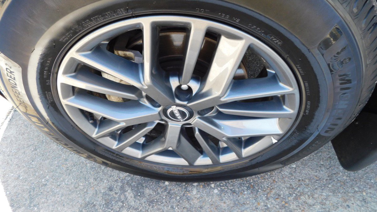Used 2023 Nissan Rogue S image 14