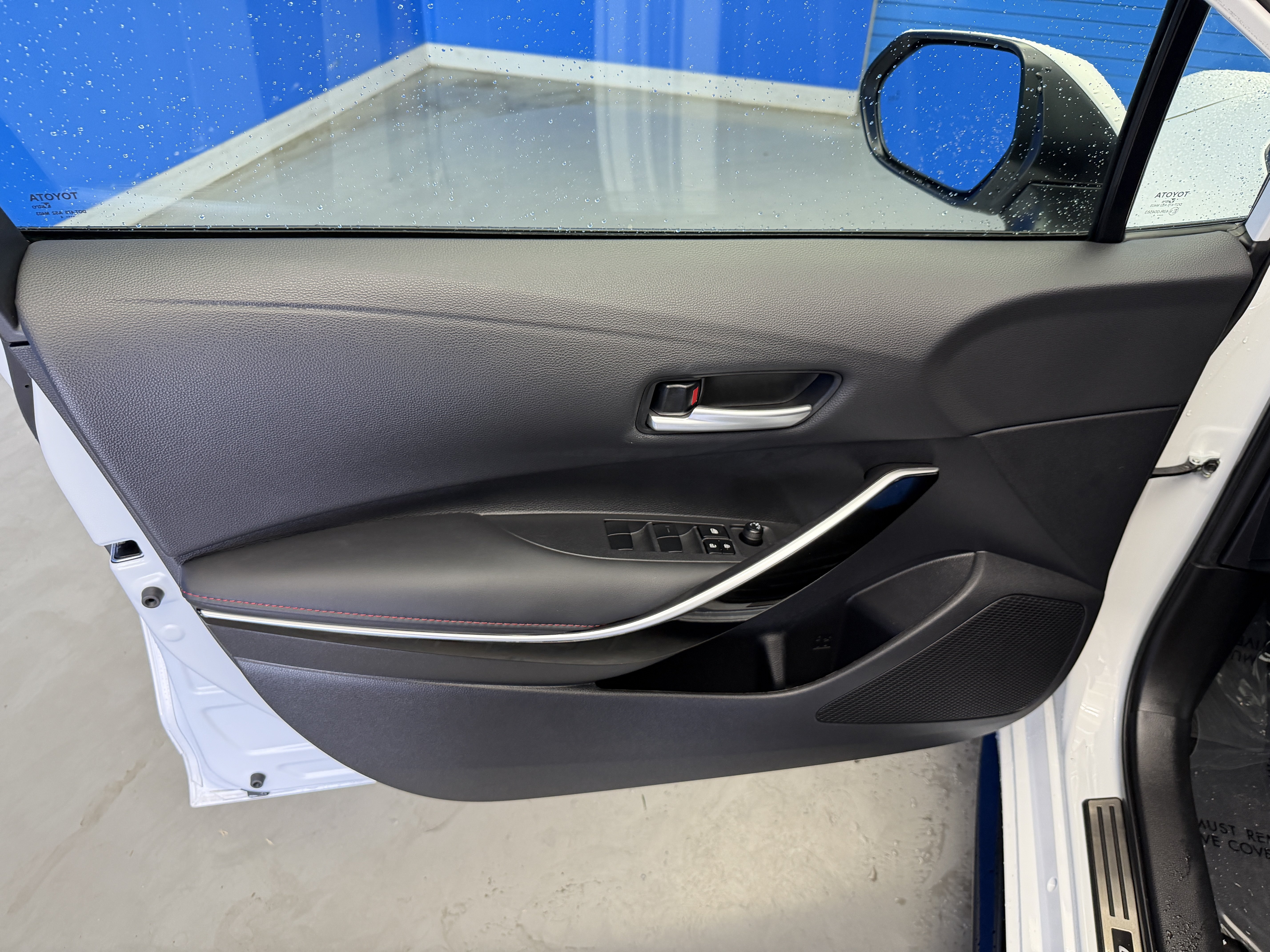 Used 2024 Toyota Corolla XSE FWD image 9