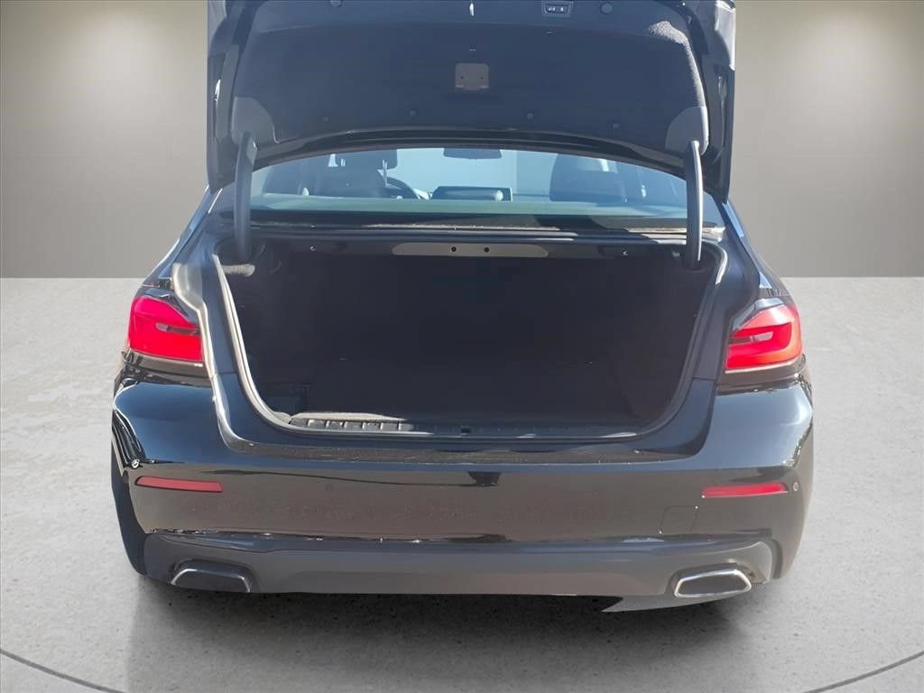 Used 2023 BMW 530e xDrive AWD/4WD image 6