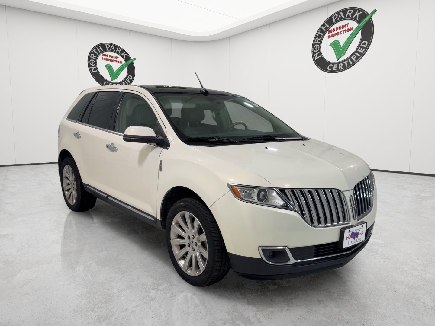 Used 2012 Lincoln MKX FWD image 7