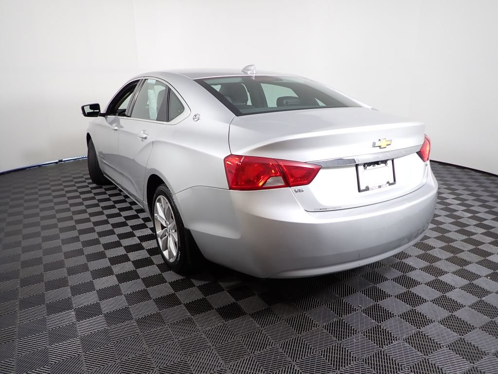 Used 2016 Chevrolet Impala LT FWD image 9
