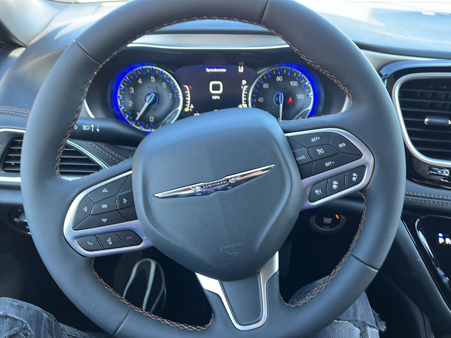 New 2026 Chrysler Pacifica Pinnacle AWD/4WD image 13
