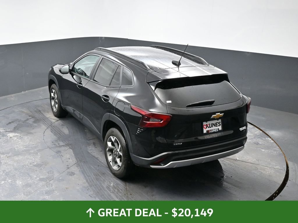 Used 2025 Chevrolet Trax LT image 50