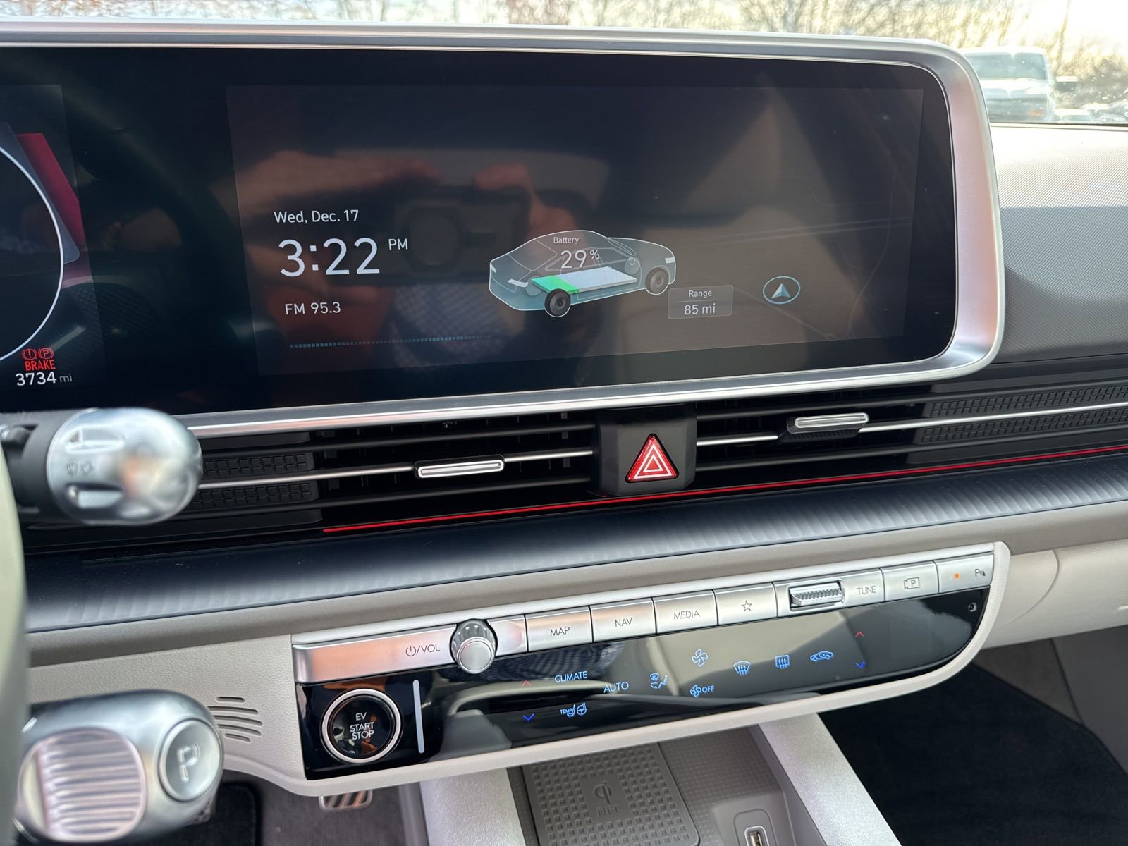 Used 2025 Hyundai Ioniq 6 Limited image 25