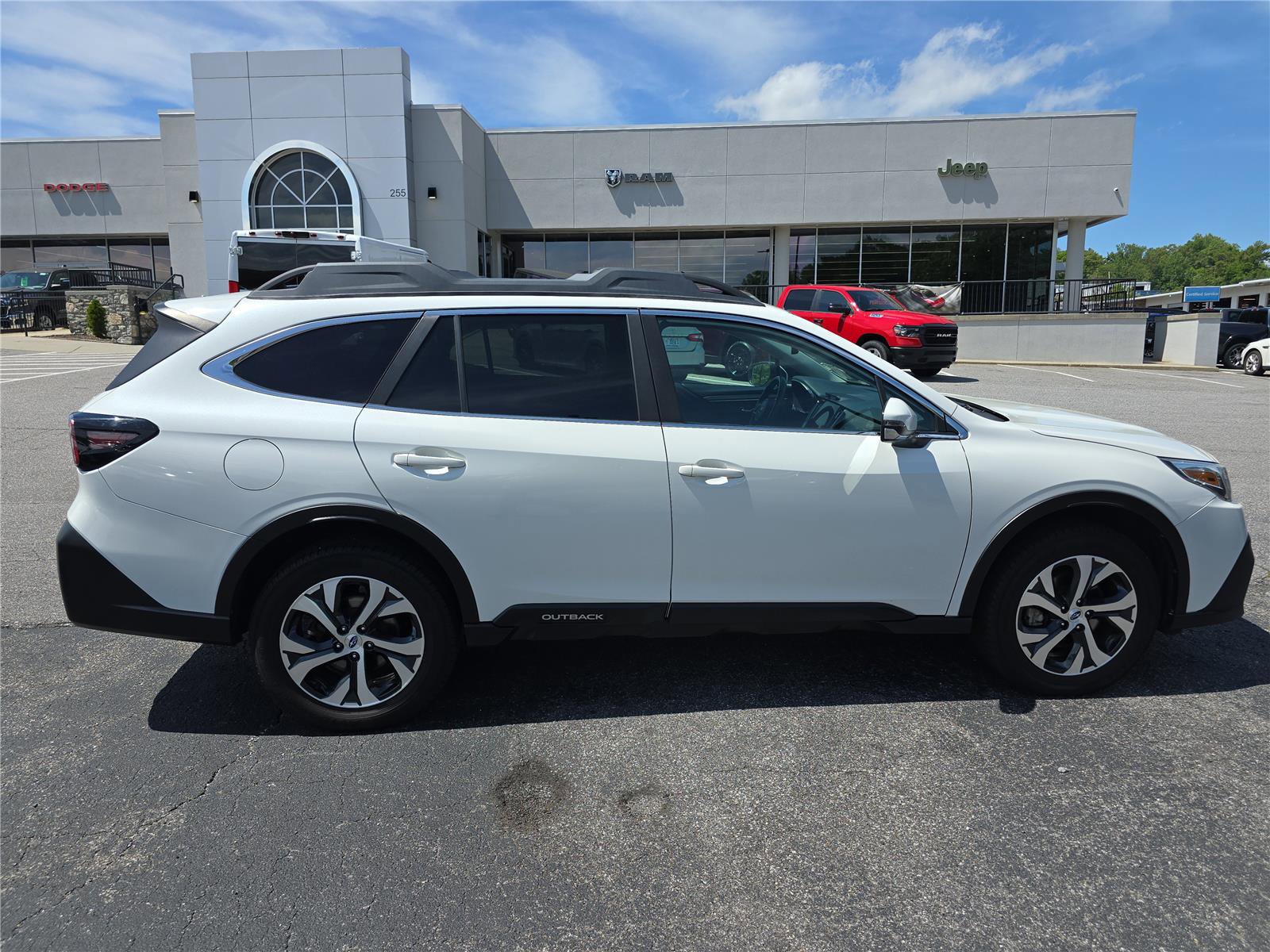 Used 2020 Subaru Outback Limited w/ Tech Package 2 AWD/4WD image 2