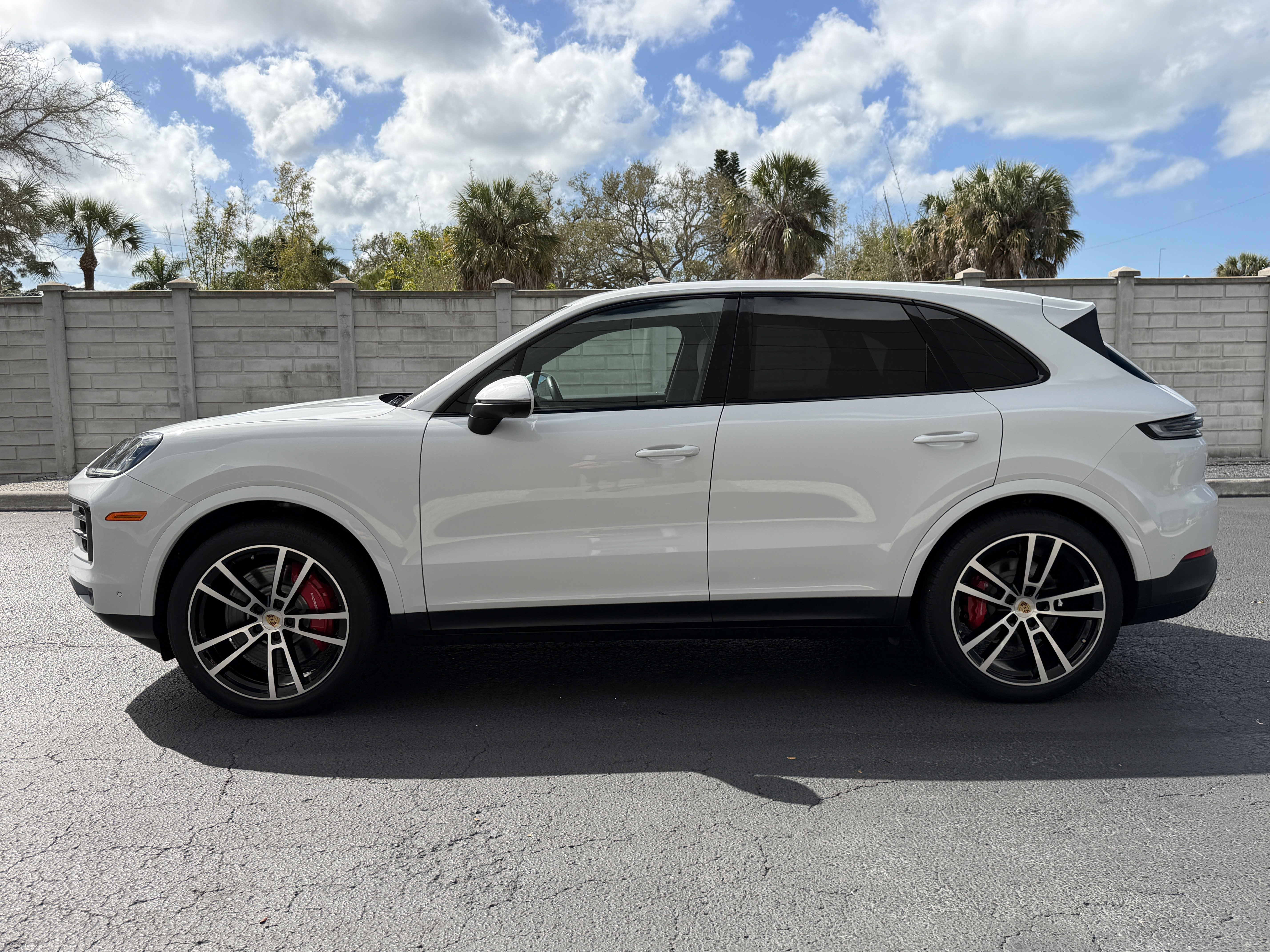 Certified 2024 Porsche Cayenne S image 2