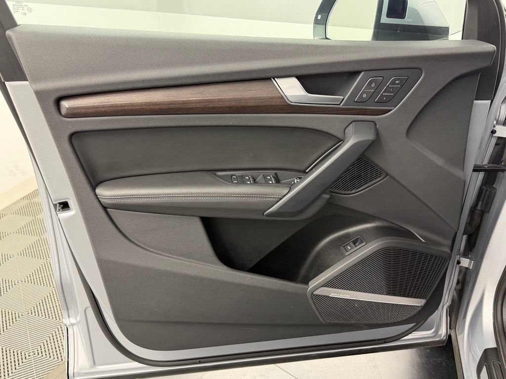Used 2022 Audi Q5 2.0T Premium Plus w/ Premium Plus Package AWD/4WD image 20
