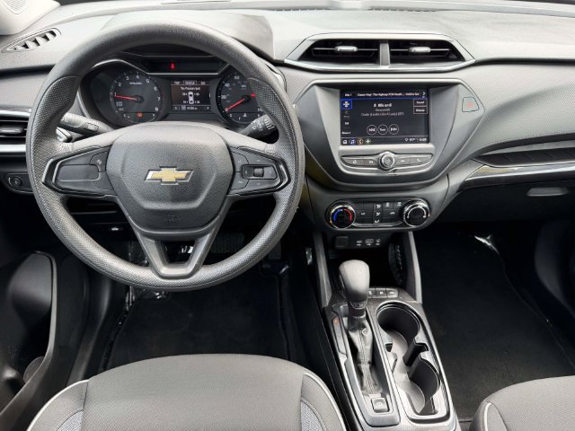 Used 2023 Chevrolet TrailBlazer LS AWD/4WD image 3