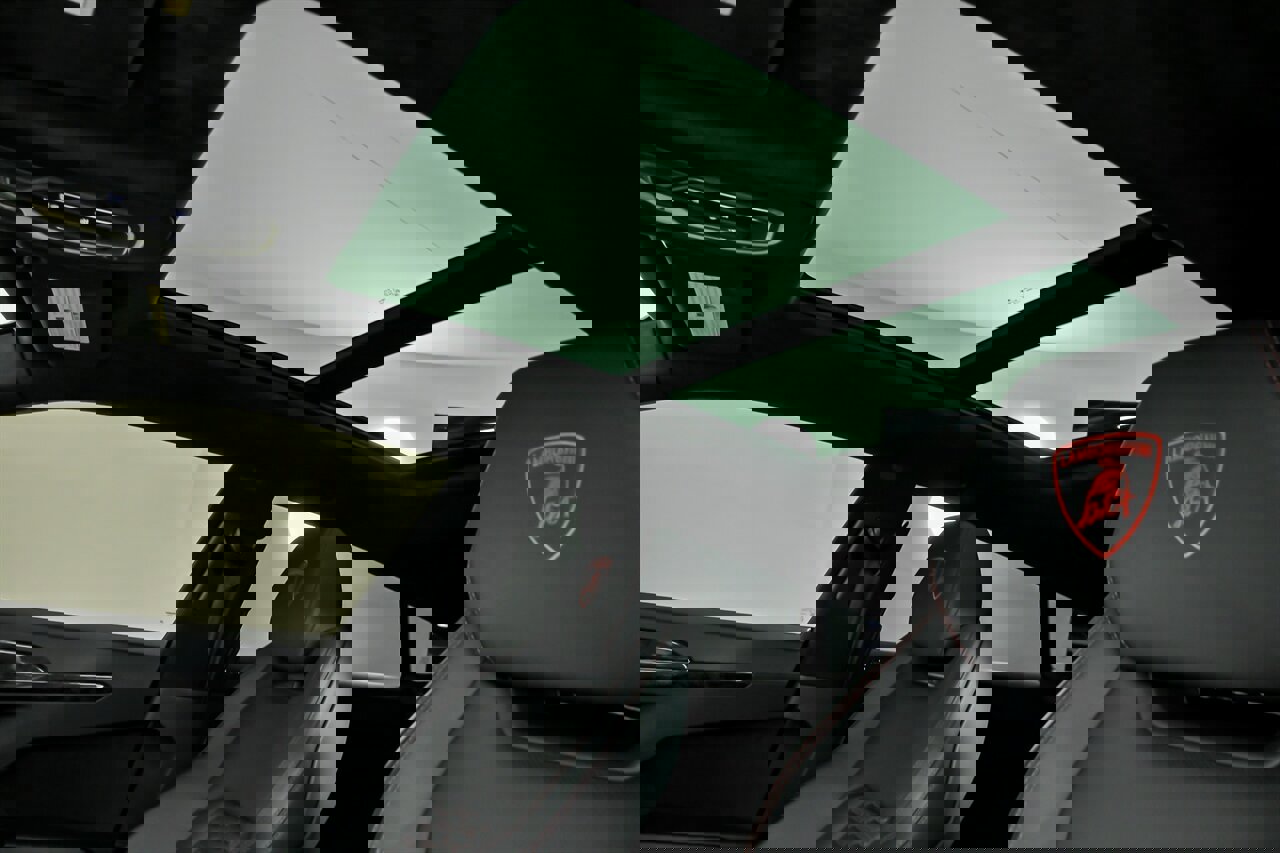 Used 2019 Lamborghini Urus image 25