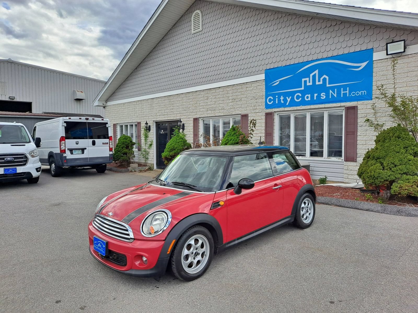 Used 2012 MINI Cooper Hardtop FWD image 1