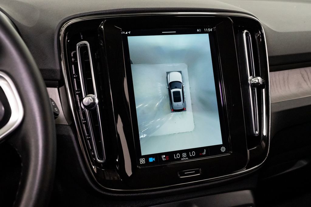 Used 2024 Volvo XC40 B5 Plus w/ Climate Package image 16