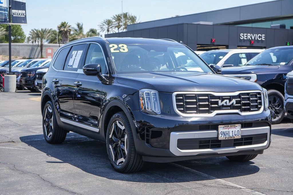Used 2023 Kia Telluride S AWD/4WD image 3