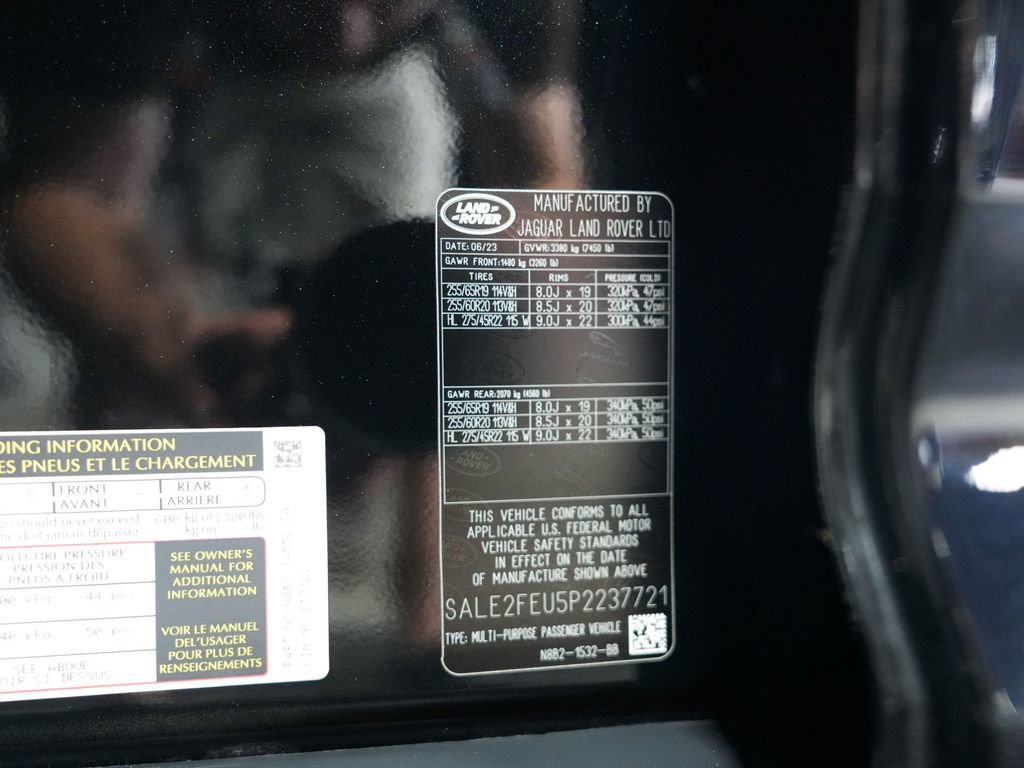 Used 2023 Land Rover Defender 130 X-Dynamic SE AWD/4WD image 15
