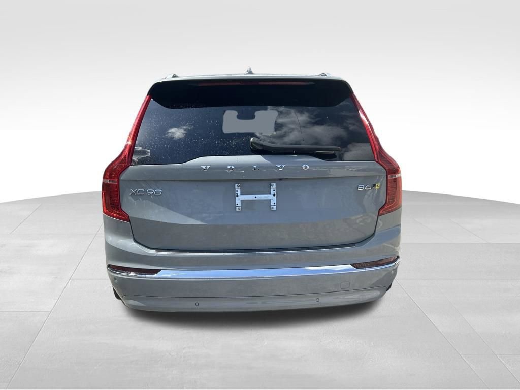 Used 2024 Volvo XC90 B6 Ultimate w/ Protection Package Premier image 4