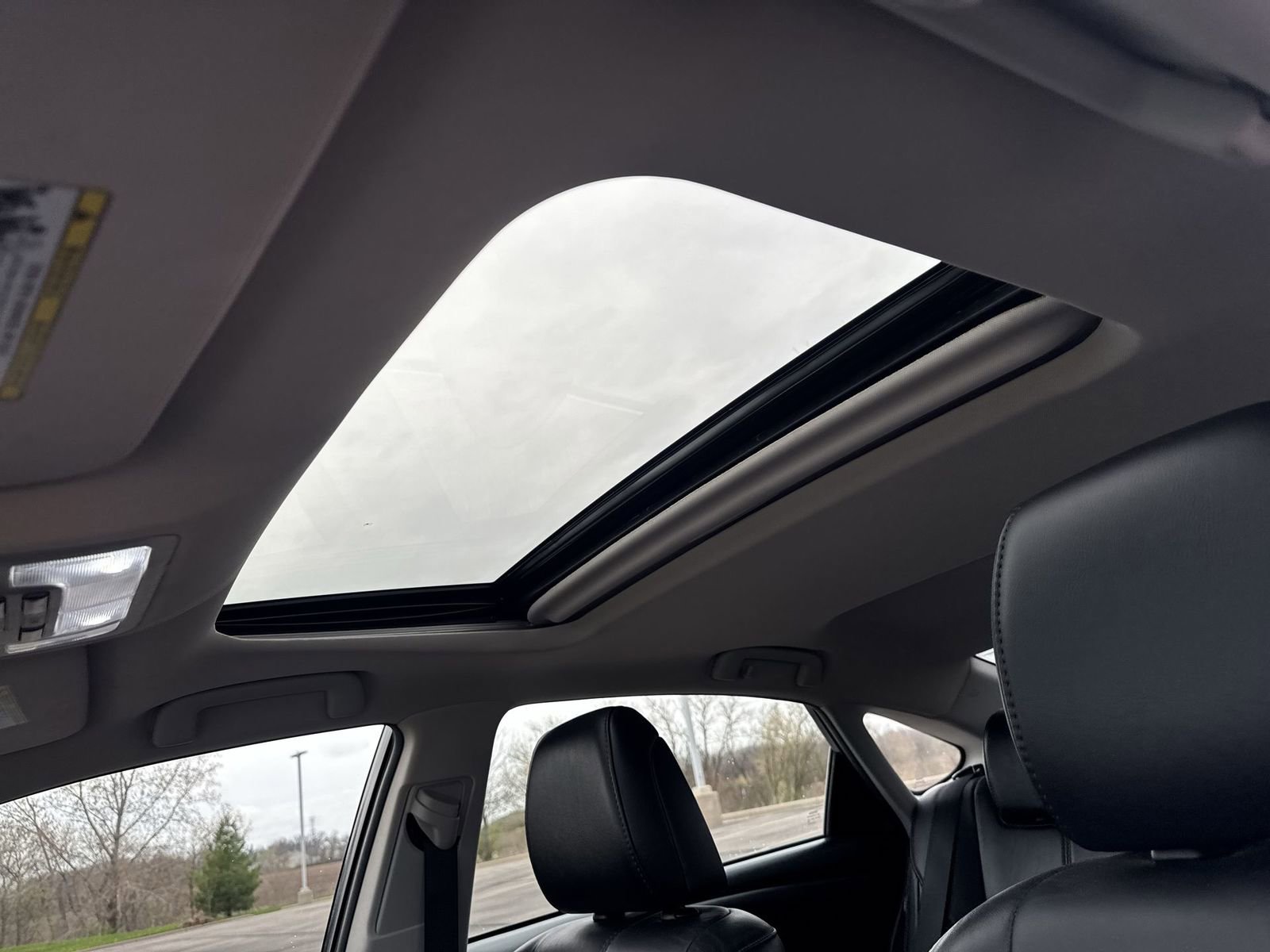 Used 2016 Toyota Avalon Limited w/ Toyota Safety Sense Package image 25