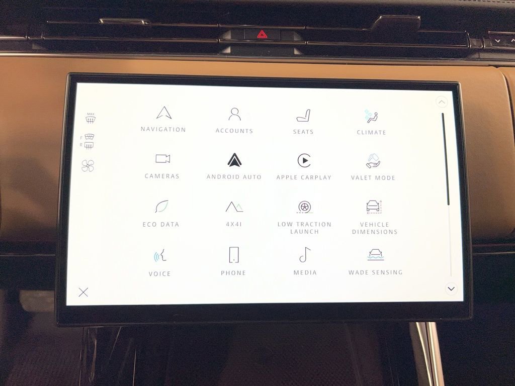 Used 2024 Land Rover Range Rover Sport SE image 9