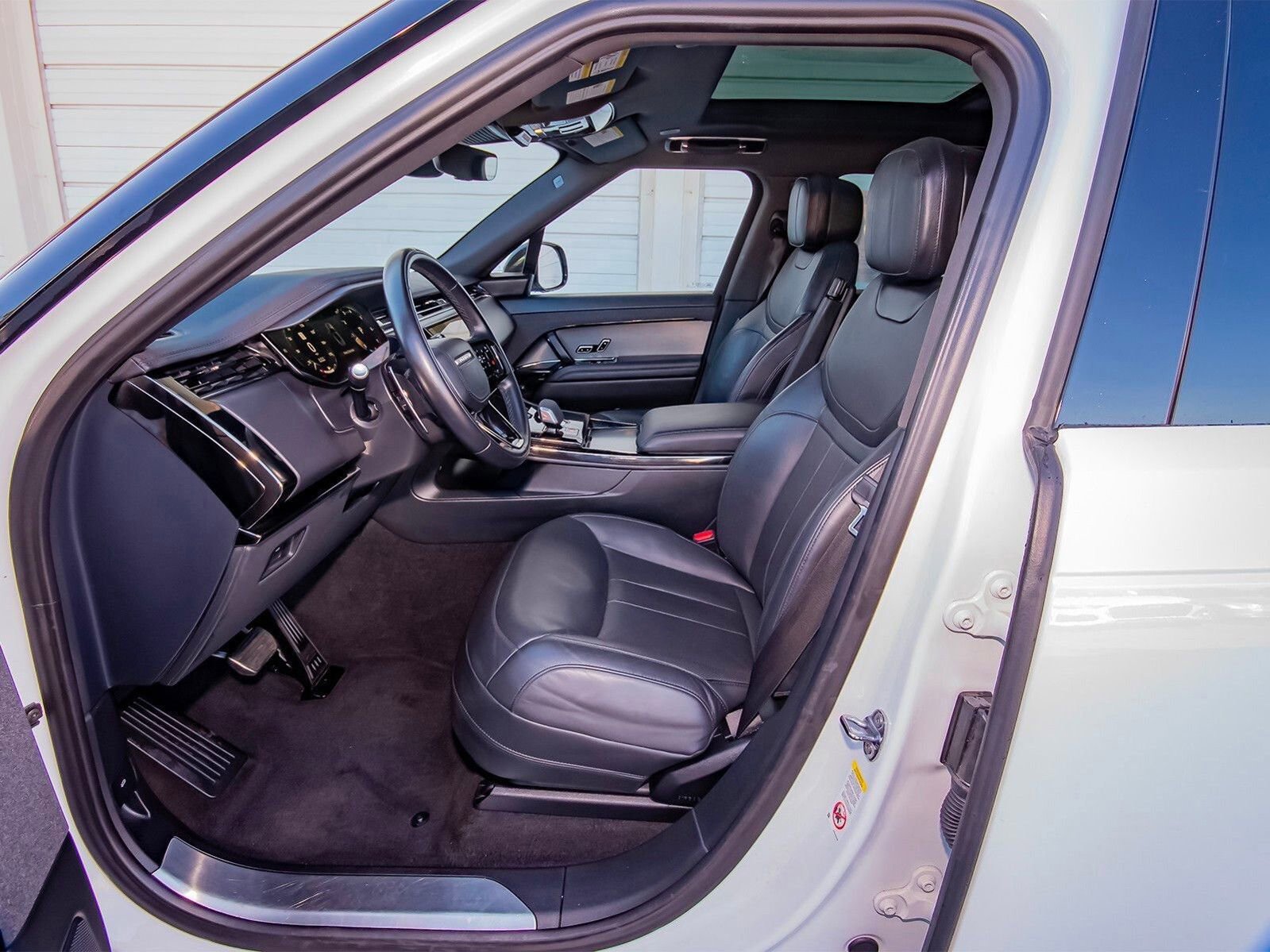 Used 2024 Land Rover Range Rover Sport Dynamic SE image 33