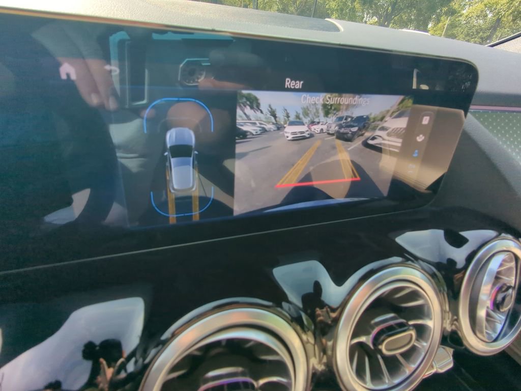 Certified 2025 Mercedes-Benz GLA 250 image 7