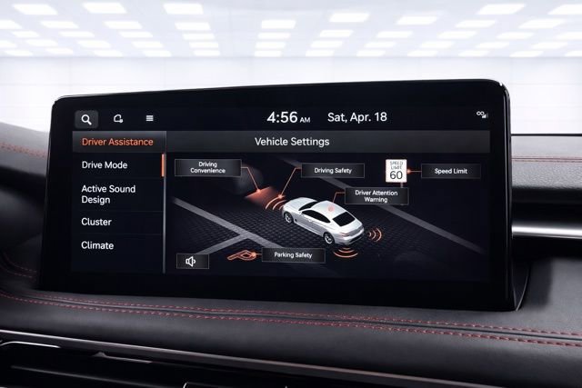 Used 2025 Genesis G70 2.5T w/ Sport Prestige Package image 28