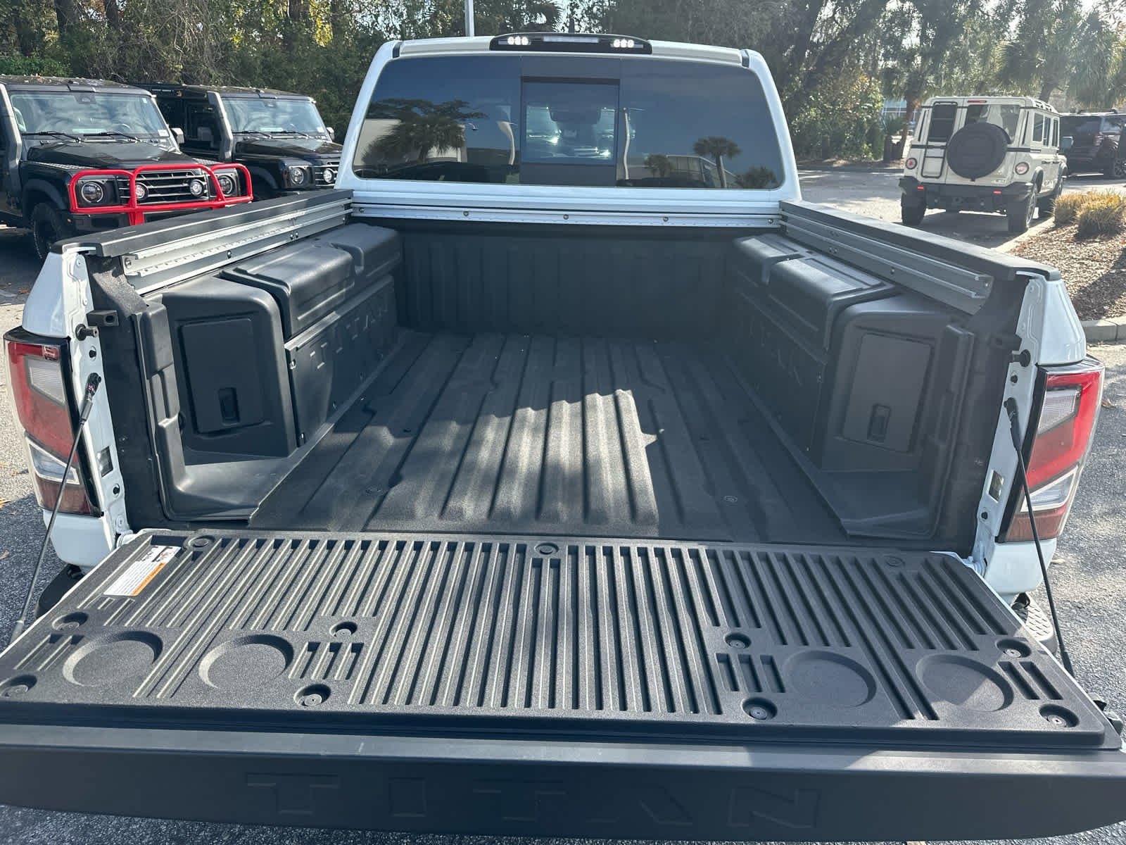 Used 2024 Nissan Titan Platinum Reserve w/ Moonroof Package image 10