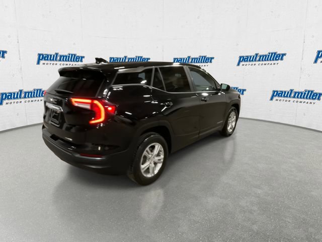 Used 2024 GMC Terrain SLE image 11