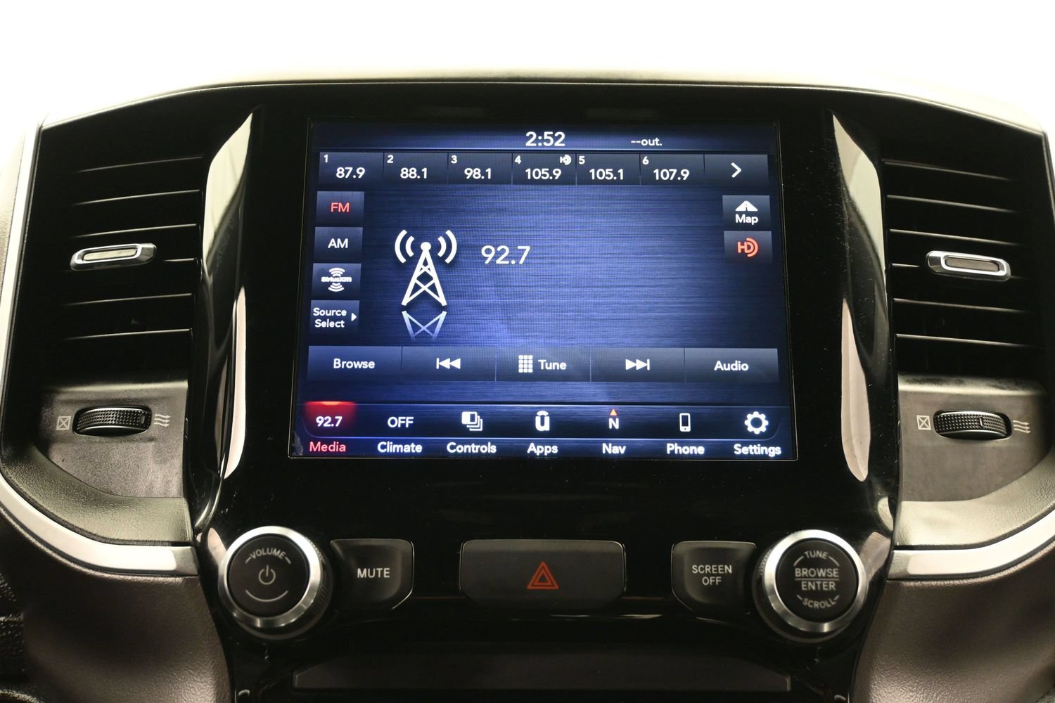Used 2020 RAM 1500 Big Horn RWD image 29