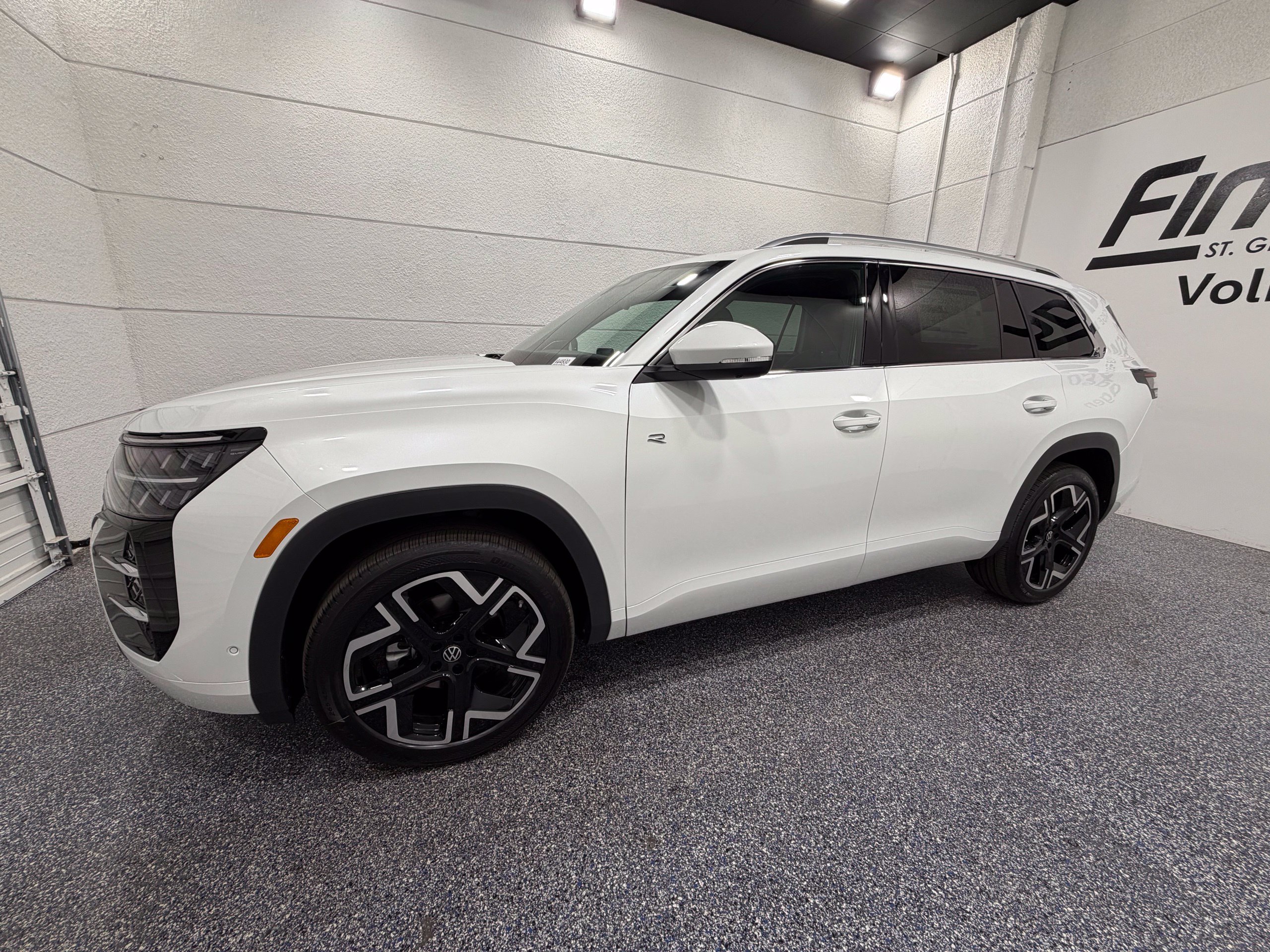New 2027 Volkswagen Atlas SEL Premium R-Line AWD/4WD image 2
