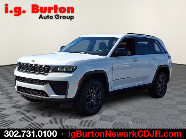 New 2027 Jeep Grand Cherokee Altitude AWD/4WD image 2