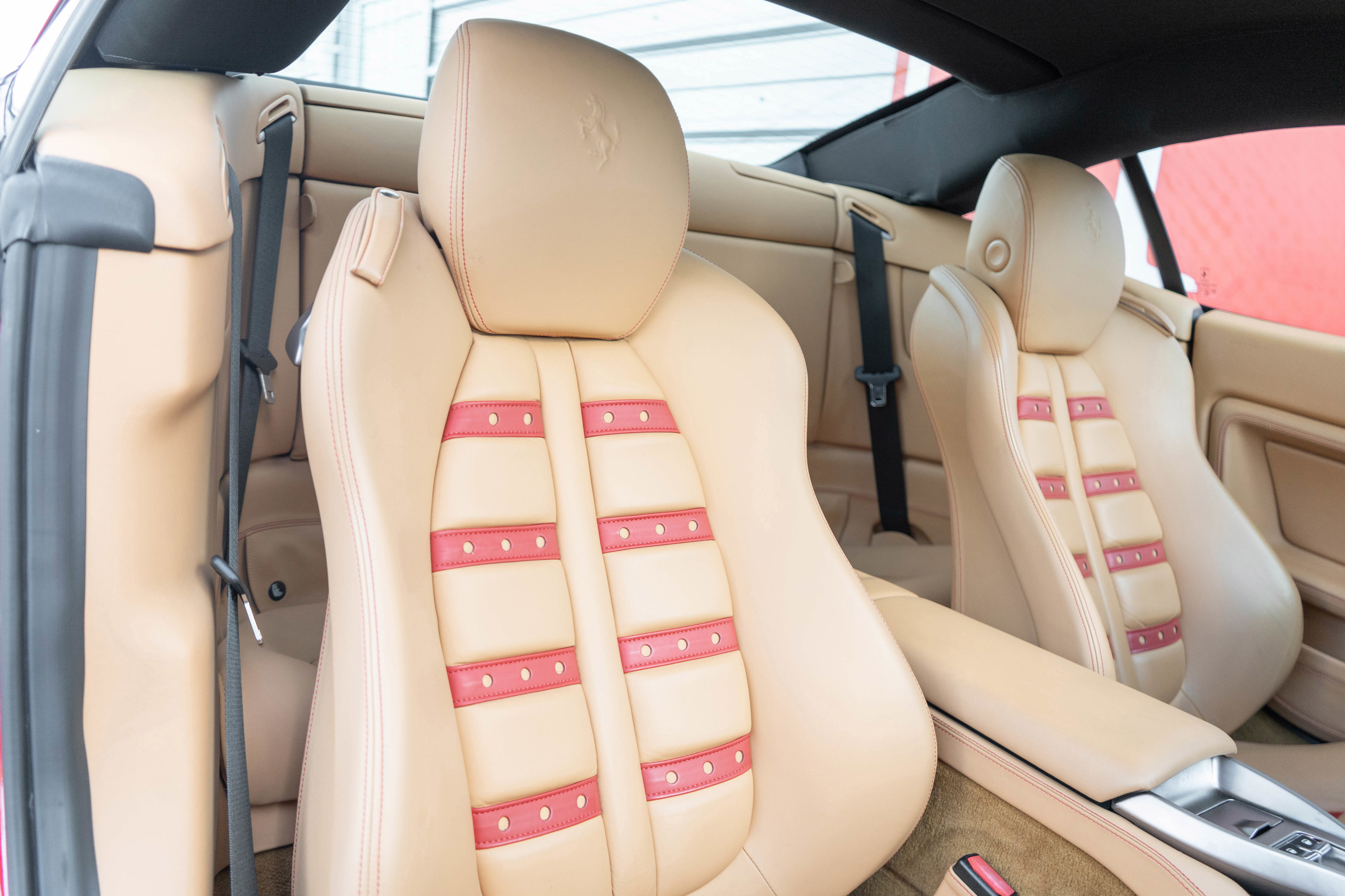 Used 2010 Ferrari California RWD image 29