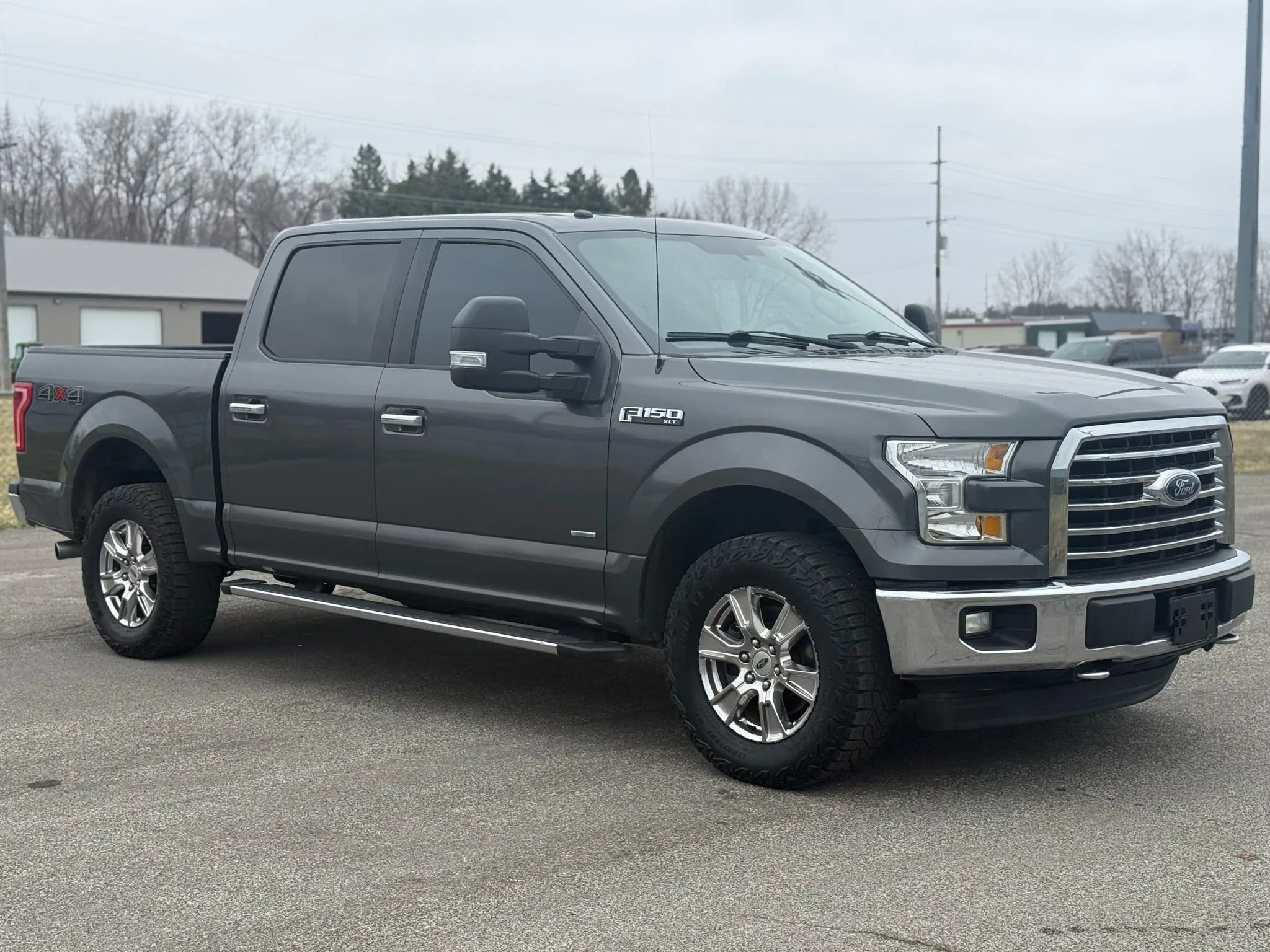 Used 2017 Ford F150 XLT w/ Equipment Group 302A Luxury AWD/4WD image 3