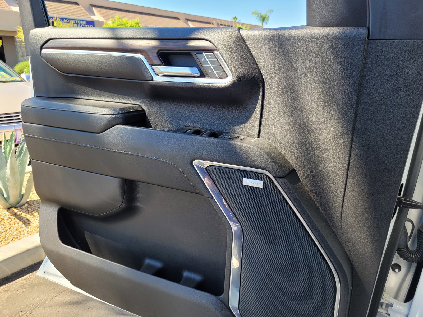 Used 2023 GMC Sierra 1500 SLT w/ SLT Premium Plus Package image 24