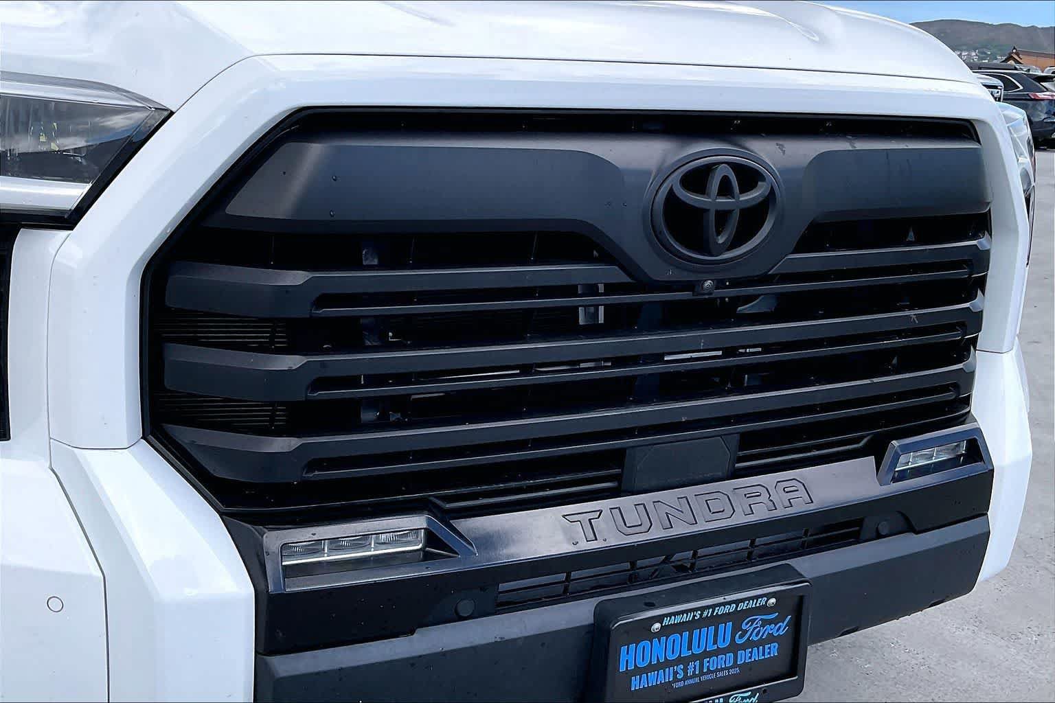 Used 2024 Toyota Tundra Limited AWD/4WD image 33