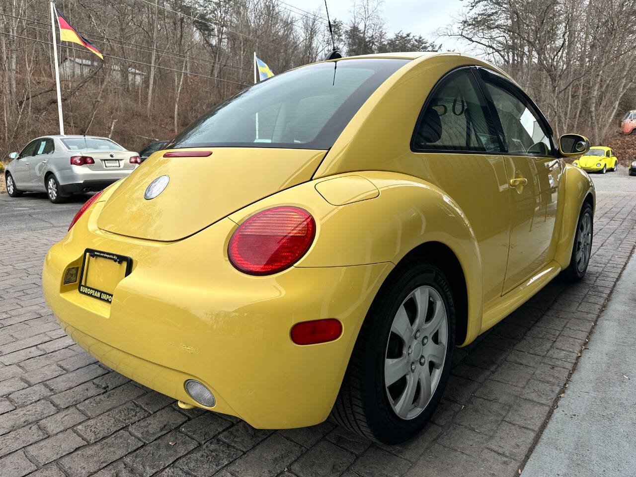 Used 2005 Volkswagen Beetle GL FWD image 6