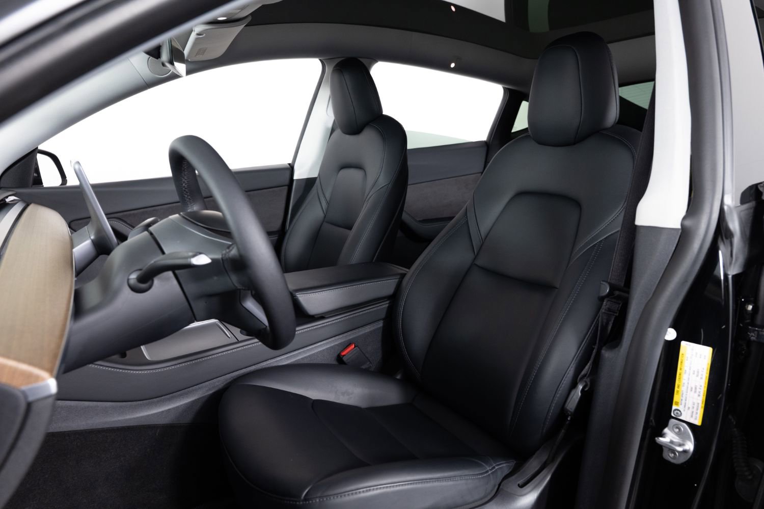 Used 2021 Tesla Model Y Long Range image 16