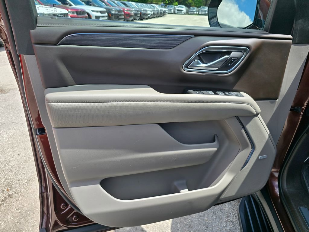 Used 2023 GMC Yukon SLT w/ Max Trailering Package AWD/4WD image 10