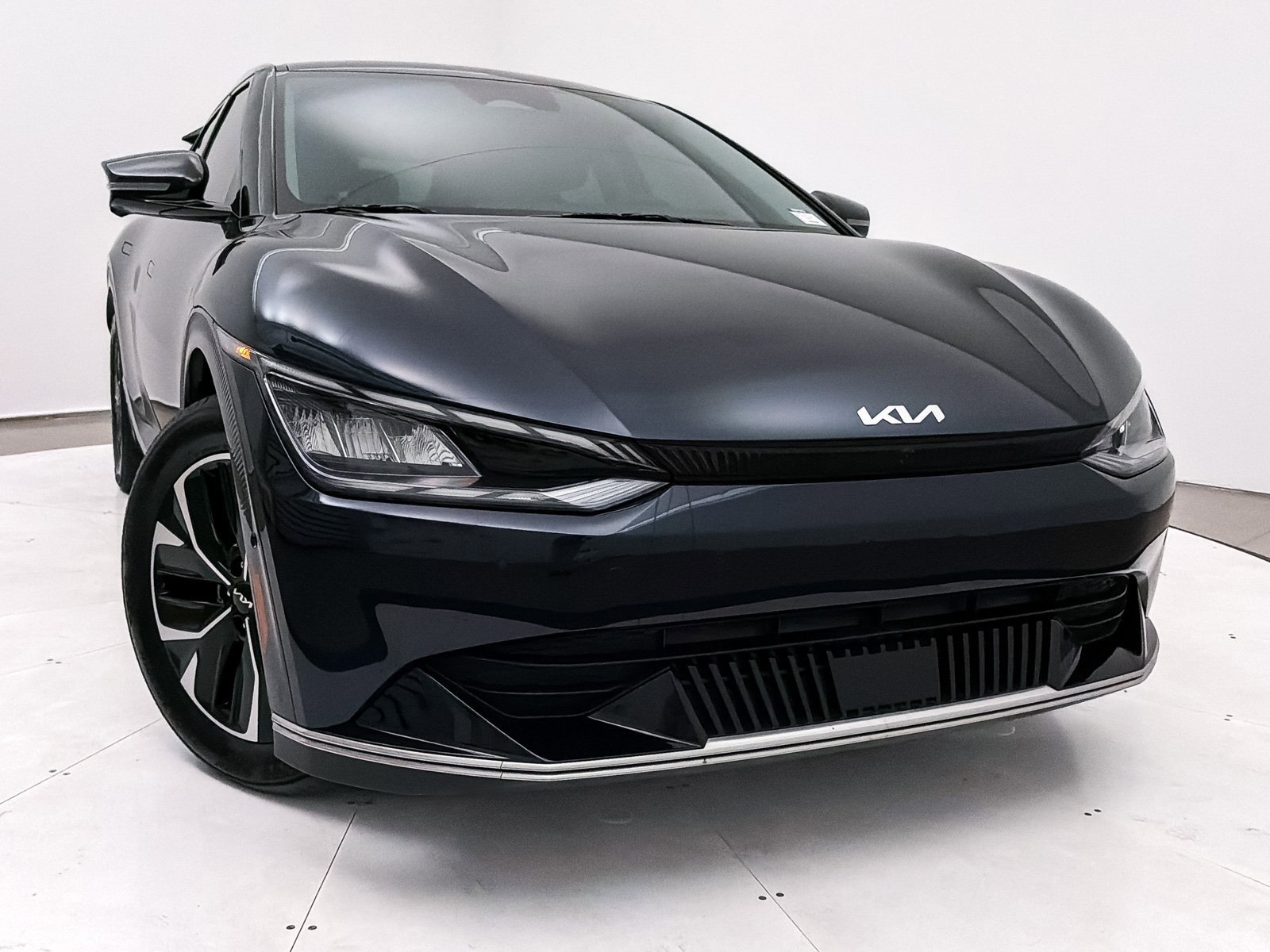 Used 2023 Kia EV6 Wind w/ Wind Technology Package image 2