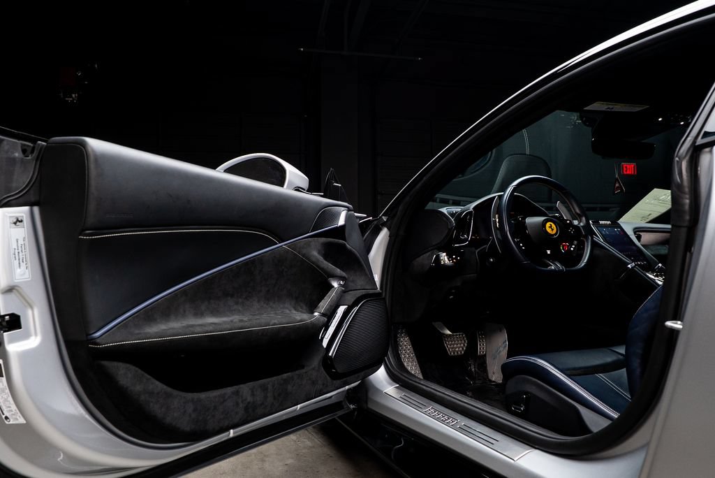 Used 2022 Ferrari Roma RWD image 29