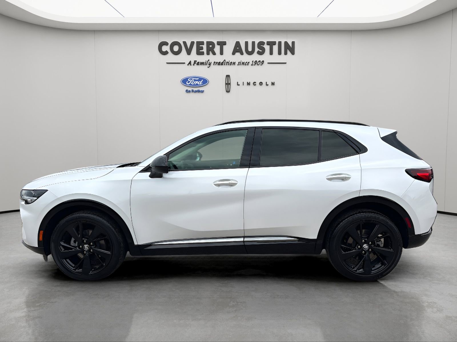 Used 2023 Buick Envision Preferred image 2