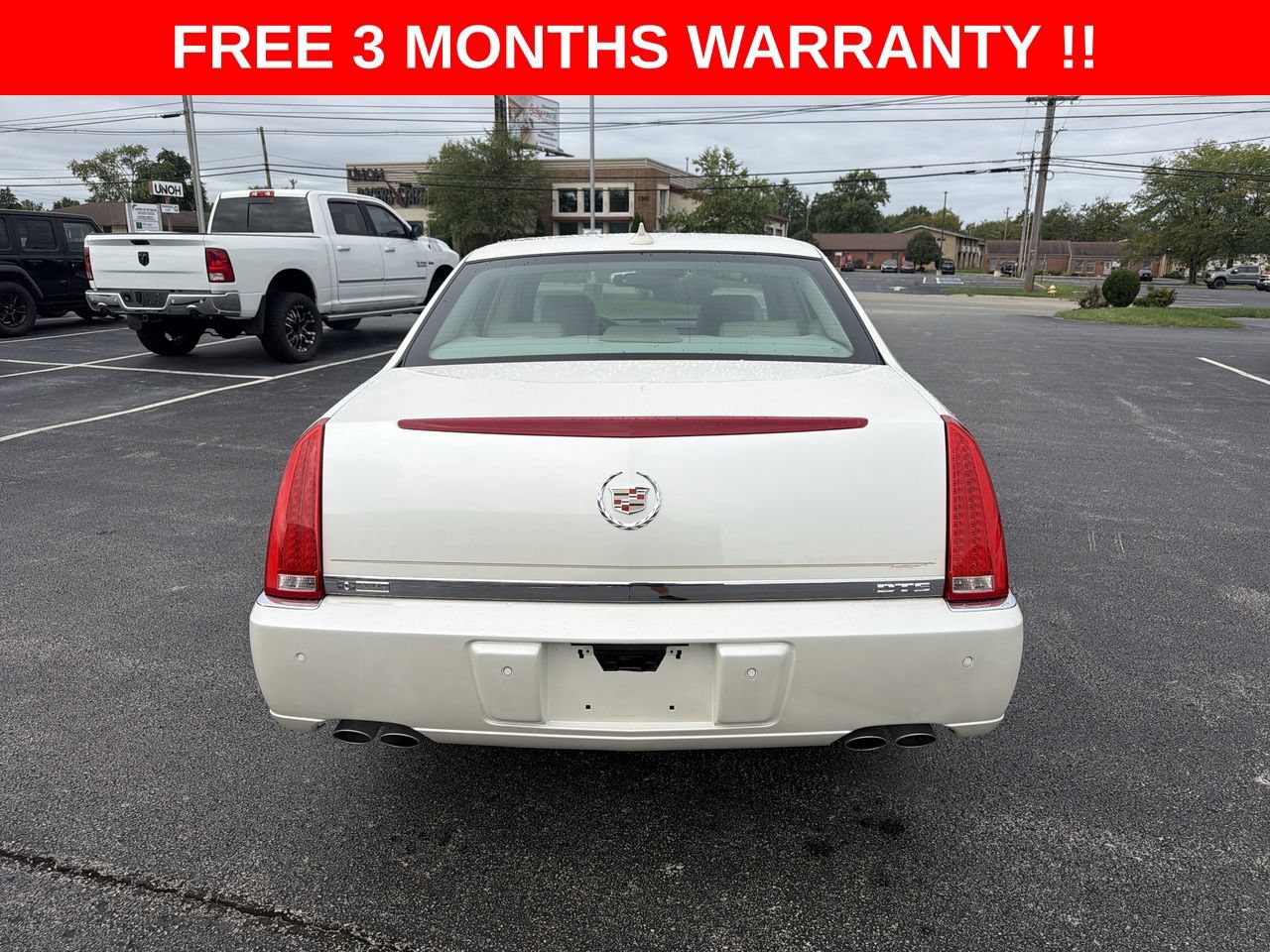 Used 2010 Cadillac DTS Premium w/ Driver Awareness Package FWD image 28