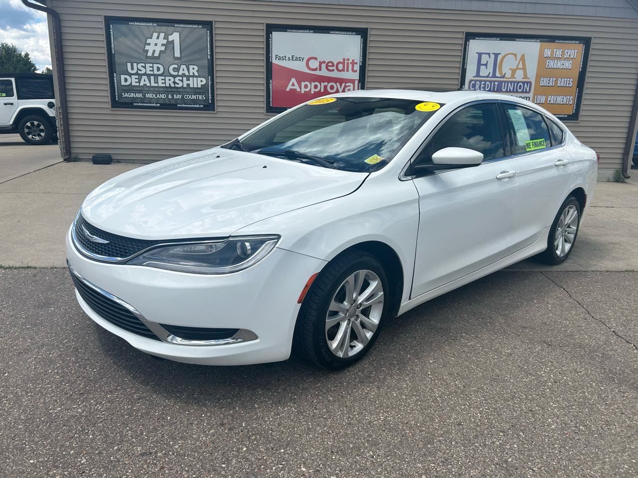 Used 2015 Chrysler 200 Limited w/ Convenience Group