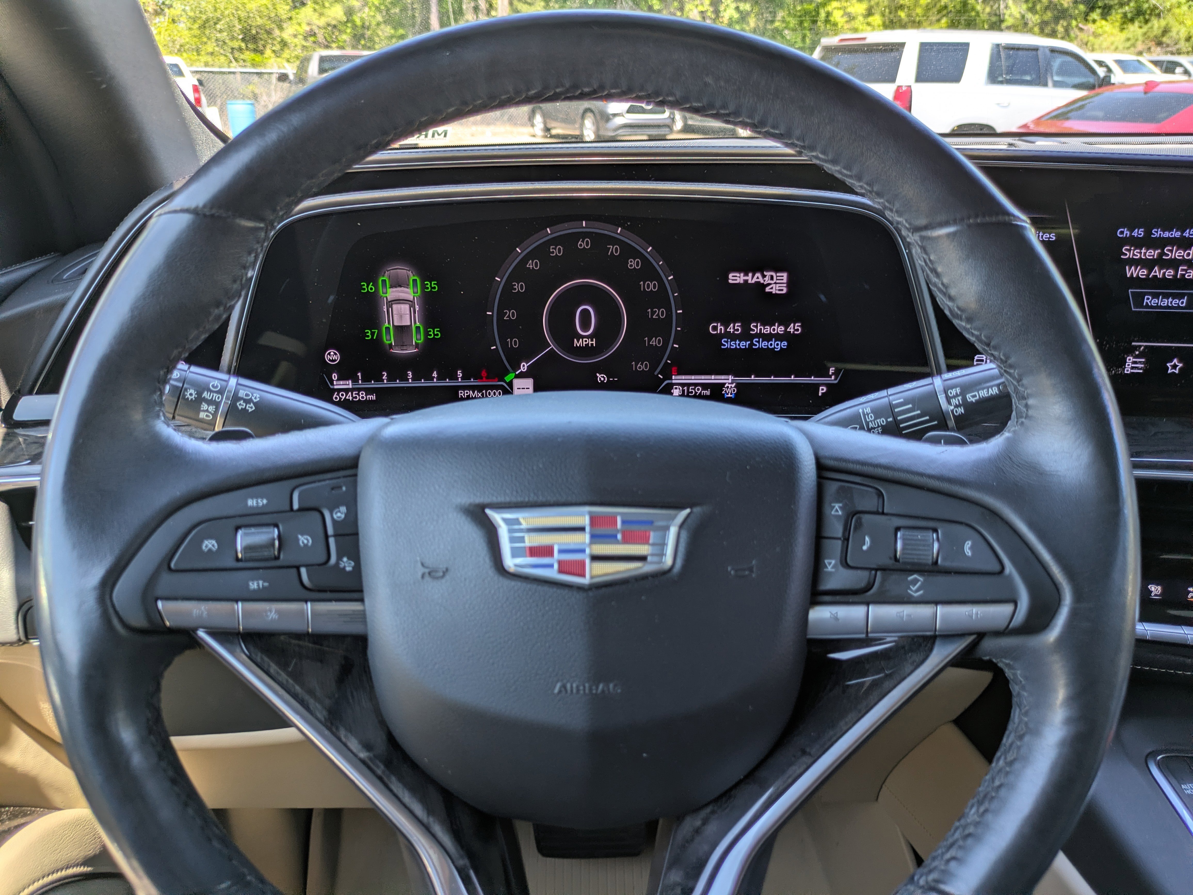 Used 2021 Cadillac Escalade Premium Luxury AWD/4WD image 23