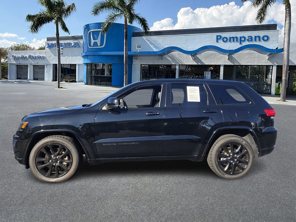 Used 2021 Jeep Grand Cherokee Laredo X image 4