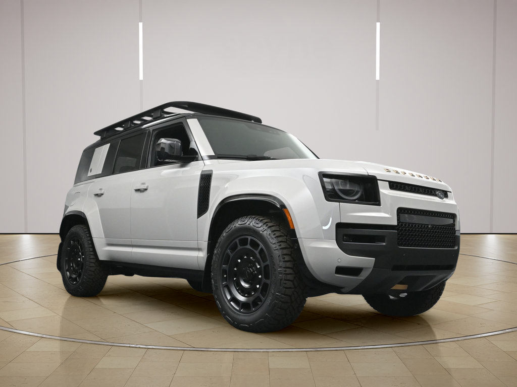 New 2026 Land Rover Defender 110 AWD/4WD image 26