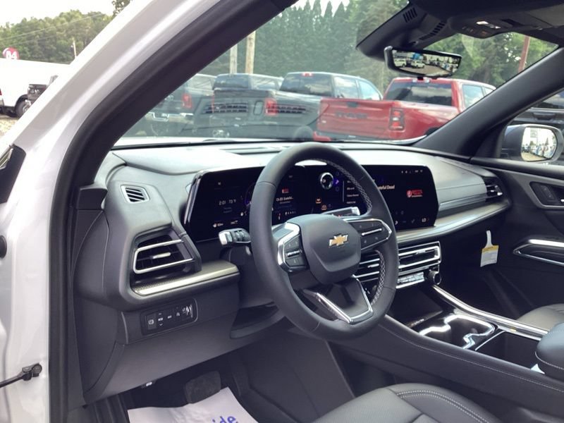 New 2027 Chevrolet Traverse LT w/ Sun and Wheel Package AWD/4WD image 27
